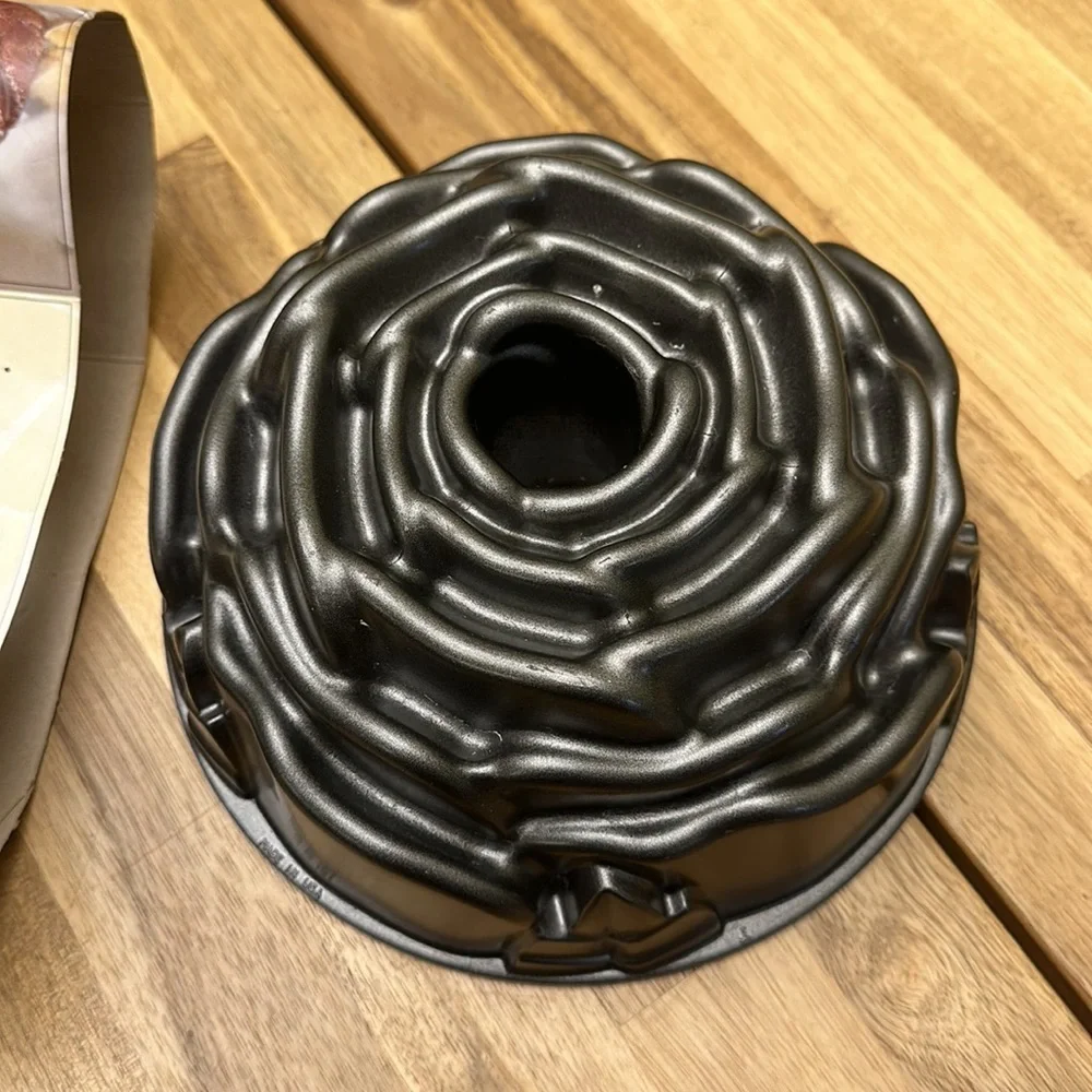 NORDIC WARE rose cake pan